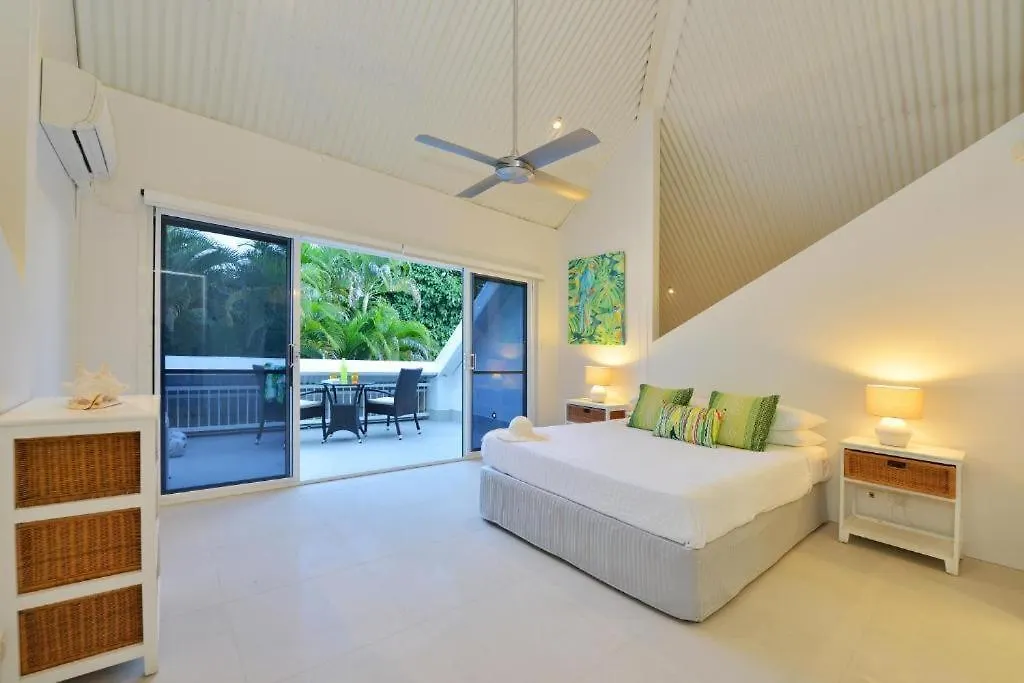 Serenity Villa With Heated Pool & Beach Access Port Douglas