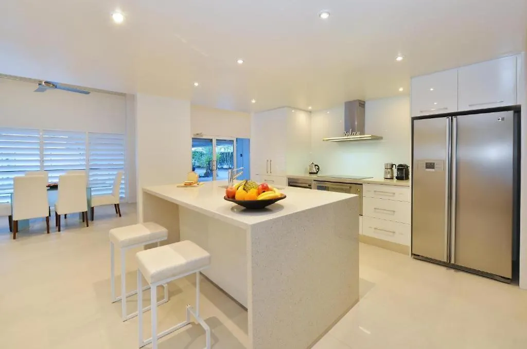 Serenity Villa With Heated Pool & Beach Access Port Douglas
