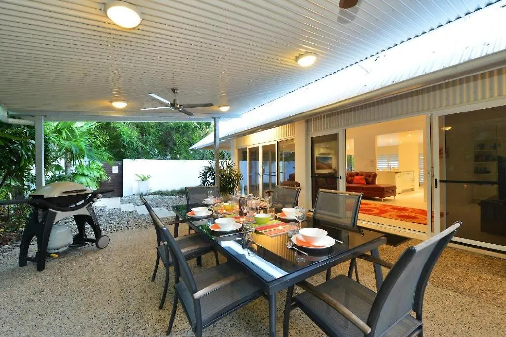 Serenity Villa With Heated Pool & Beach Access Port Douglas