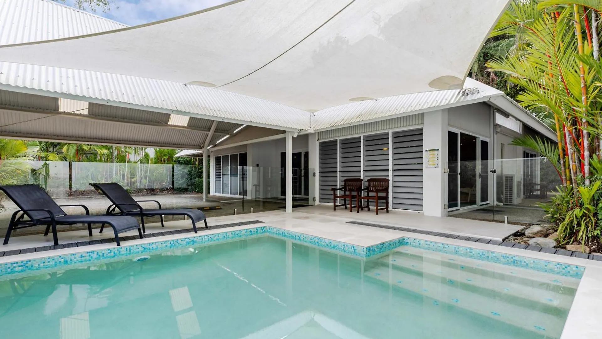 Serenity Villa With Heated Pool & Beach Access Πορτ Ντάγκλας Αυστραλία